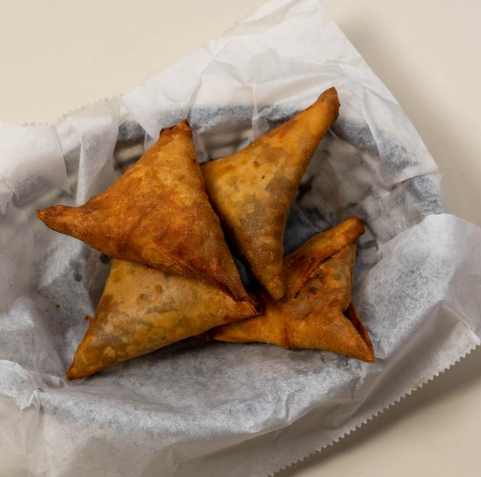 Four Pieces Lentil Sambusa